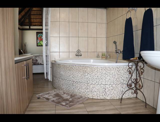 20,224M² SMALLHOLDING FOR SALE IN MOOILANDE
